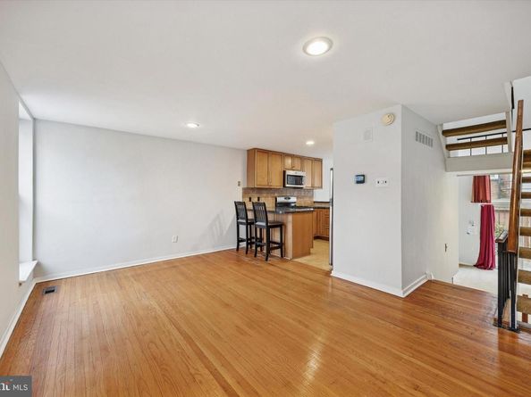 18 University Mews, Philadelphia PA 19104