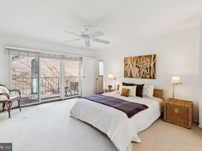 36 Saint James Court, Philadelphia PA 19106