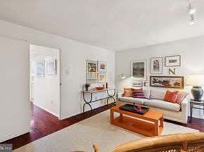 36 Saint James Court, Philadelphia PA 19106