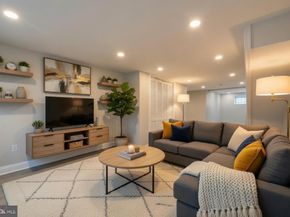 5722 Florence Avenue, Philadelphia PA 19143