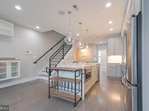 1632 K Street NE PH, Washington DC 20002