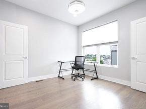 1632 K Street NE PH, Washington DC 20002