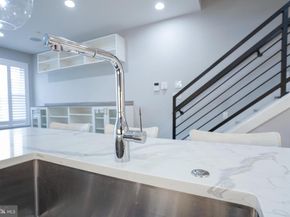 1632 K Street NE PH, Washington DC 20002