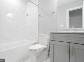 1632 K Street NE PH, Washington DC 20002