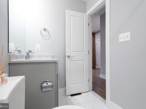 1632 K Street NE PH, Washington DC 20002