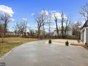 3284 Annandale Road, Falls Church VA 22042