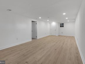 3284 Annandale Road, Falls Church VA 22042