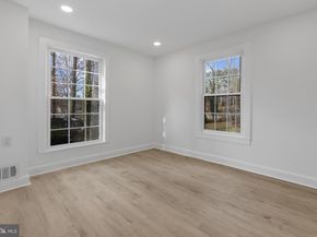 3284 Annandale Road, Falls Church VA 22042