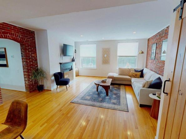 102 Church Street 304, Philadelphia PA 19106