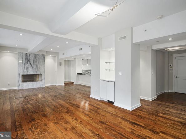 1737 Chestnut Street 301, Philadelphia PA 19103