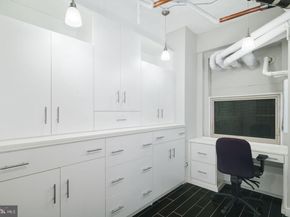 1737 Chestnut Street 301, Philadelphia PA 19103