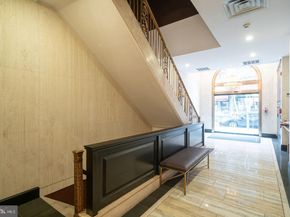 1737 Chestnut Street 301, Philadelphia PA 19103