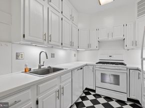 4000 Cathedral Avenue NW 406B, Washington DC 20016