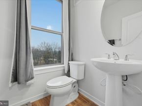 13506 Innovation Station Loop 2B, Herndon VA 20171