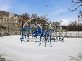 13506 Innovation Station Loop 2B, Herndon VA 20171