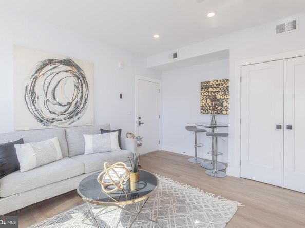 1012 17TH Place NE 7, Washington DC 20002