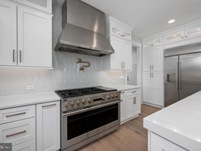 1022 Hillcrest Drive SW, Vienna VA 22180