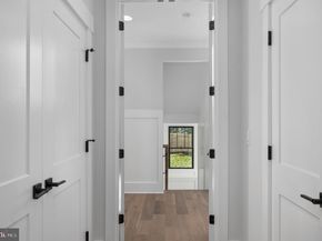 1022 Hillcrest Drive SW, Vienna VA 22180