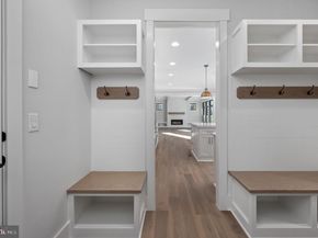 1022 Hillcrest Drive SW, Vienna VA 22180