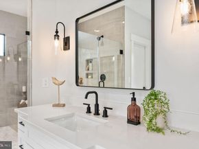 1022 Hillcrest Drive SW, Vienna VA 22180