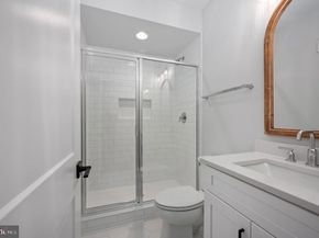 1022 Hillcrest Drive SW, Vienna VA 22180