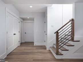 1022 Hillcrest Drive SW, Vienna VA 22180