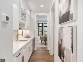 1022 Hillcrest Drive SW, Vienna VA 22180