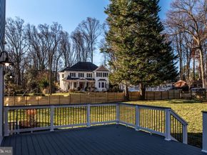 1022 Hillcrest Drive SW, Vienna VA 22180