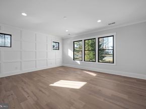 1022 Hillcrest Drive SW, Vienna VA 22180