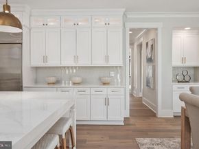 1022 Hillcrest Drive SW, Vienna VA 22180