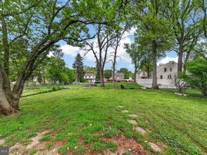 1949 Forrest Avenue, Morton PA 19070