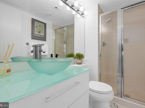 1515 S Arlington Ridge Road 703, Arlington VA 22202