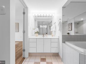 1515 S Arlington Ridge Road 703, Arlington VA 22202