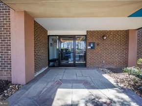 1515 S Arlington Ridge Road 703, Arlington VA 22202