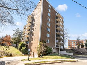 1515 S Arlington Ridge Road 703, Arlington VA 22202