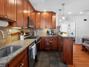 404 Kingsley Street, Philadelphia PA 19128