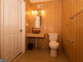 724 E Locust Avenue, Philadelphia PA 19144