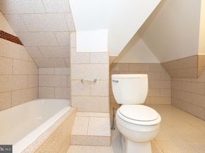 724 E Locust Avenue, Philadelphia PA 19144