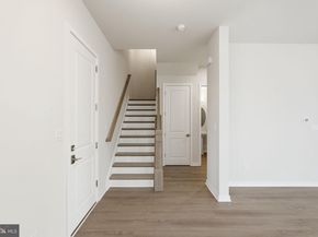 121 River Trail Circle 11, King Of Prussia PA 19406