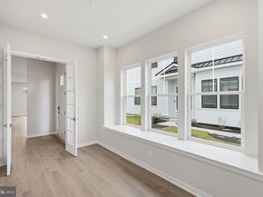 121 River Trail Circle 11, King Of Prussia PA 19406