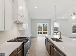 121 River Trail Circle 11, King Of Prussia PA 19406