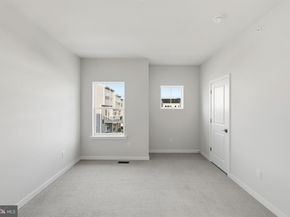 121 River Trail Circle 11, King Of Prussia PA 19406