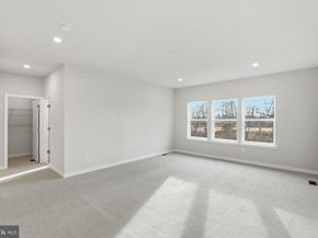 121 River Trail Circle 11, King Of Prussia PA 19406