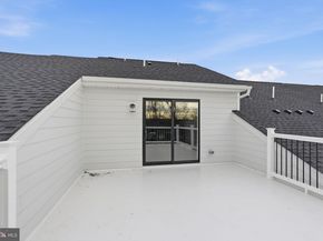 121 River Trail Circle 11, King Of Prussia PA 19406