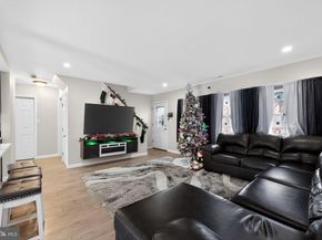 45 Indian Creek Entry, Levittown PA 19057