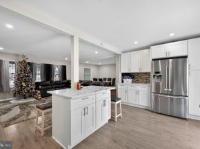 45 Indian Creek Entry, Levittown PA 19057