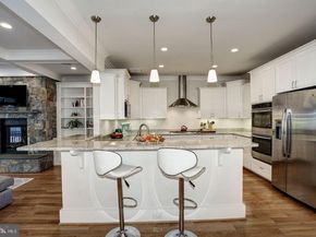 1919 N George Mason Drive N, Arlington VA 22207