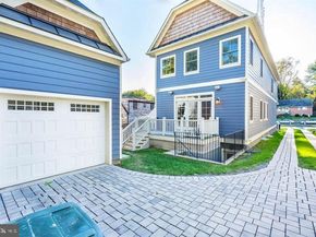 1919 N George Mason Drive N, Arlington VA 22207