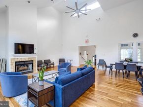 3309 Wyndham Circle 1172, Alexandria VA 22302