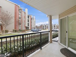 3309 Wyndham Circle 1172, Alexandria VA 22302